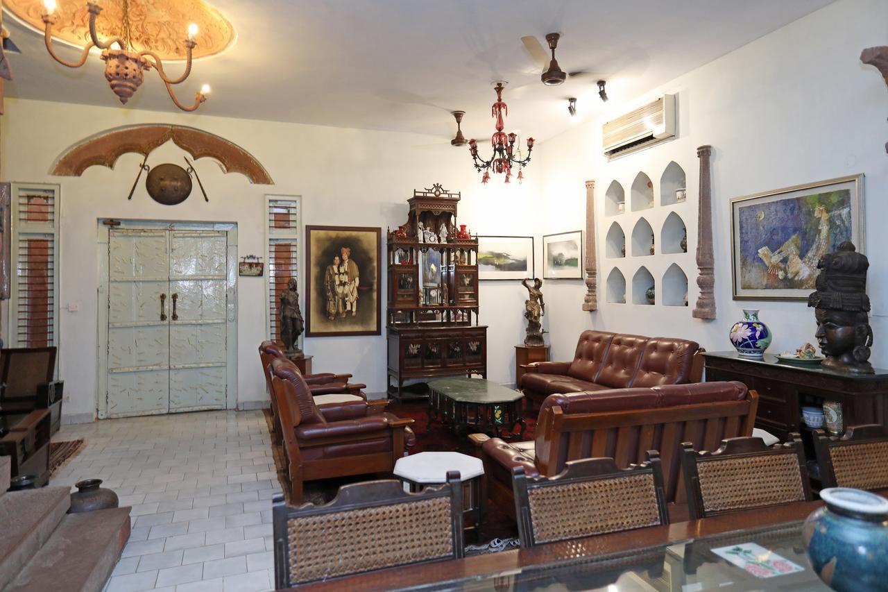 Oyo 1427 Hotel Malhar Haveli Нойда Экстерьер фото