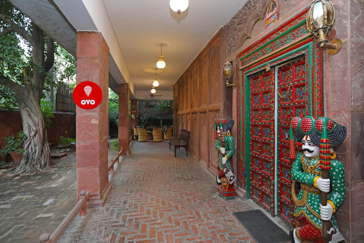Oyo 1427 Hotel Malhar Haveli Нойда Экстерьер фото