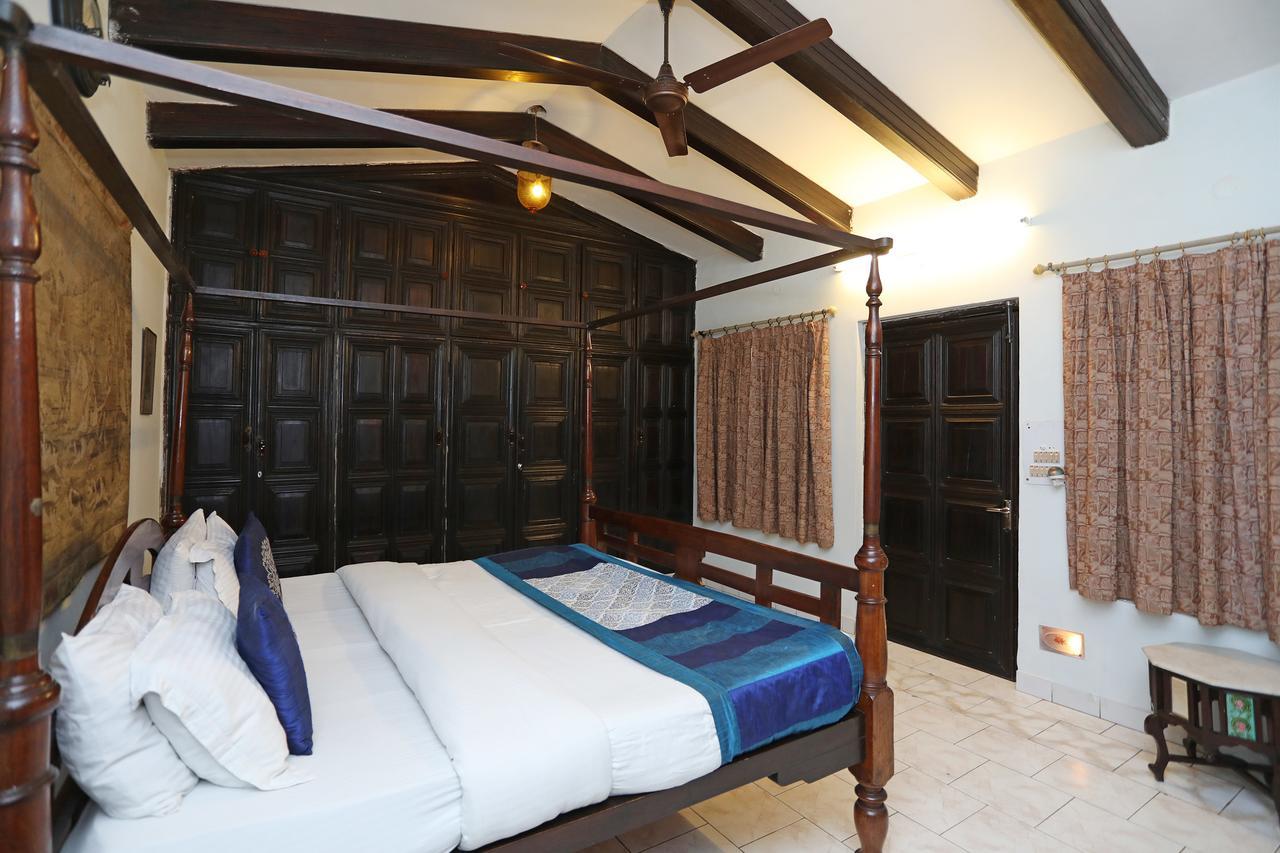 Oyo 1427 Hotel Malhar Haveli Нойда Экстерьер фото