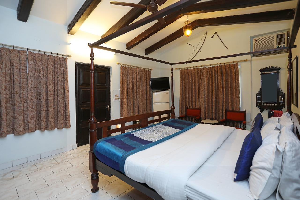 Oyo 1427 Hotel Malhar Haveli Нойда Экстерьер фото