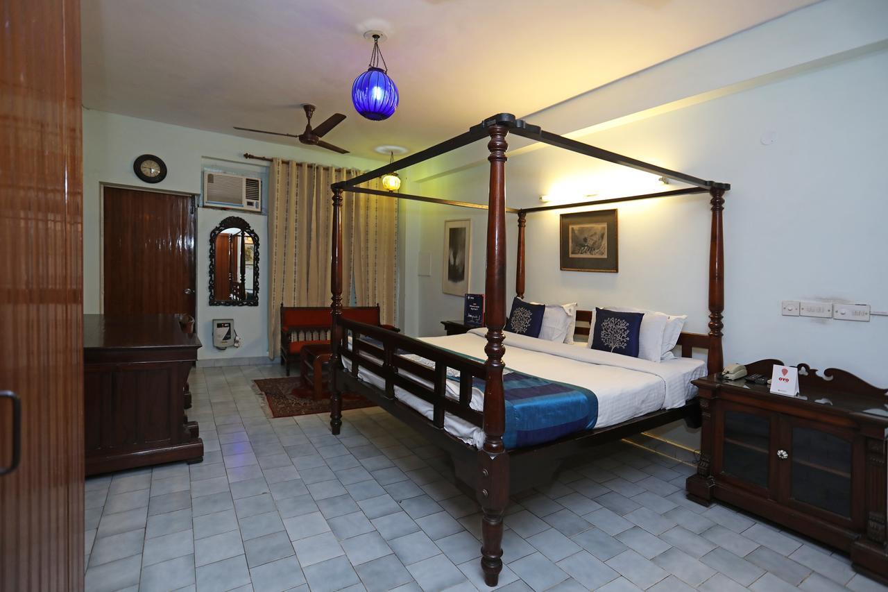 Oyo 1427 Hotel Malhar Haveli Нойда Экстерьер фото