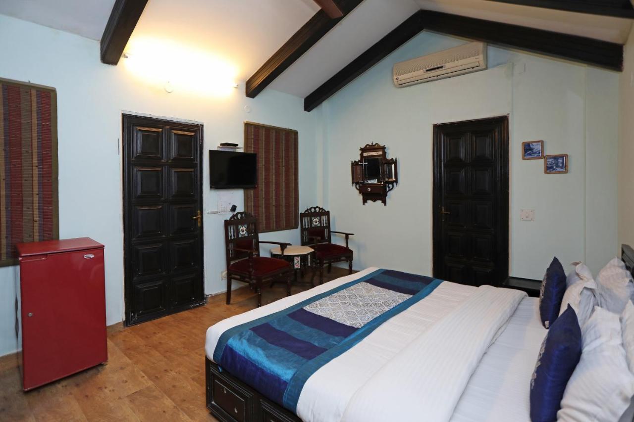 Oyo 1427 Hotel Malhar Haveli Нойда Экстерьер фото